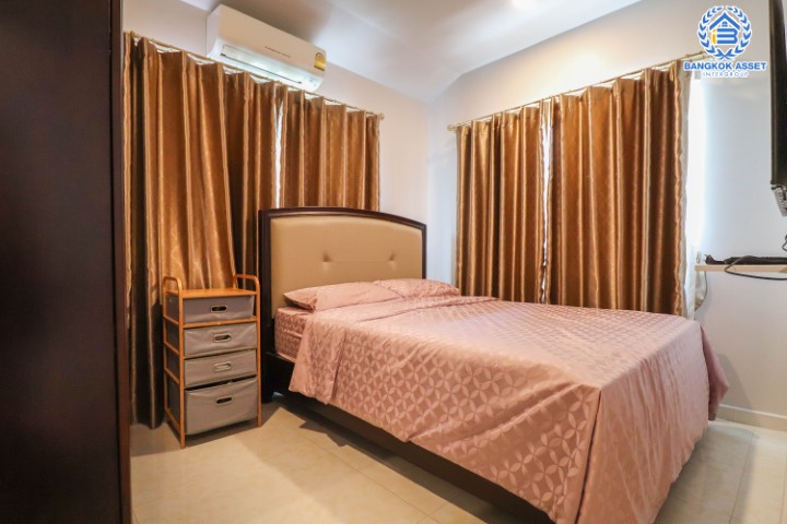 *****บ้านแฝดมือสอง ม.เพอร์เฟคพาร์ค แจ้งวัฒนะ-ปากเกร็ด เนื้อที่ 39 ตร.ว. ฟังก์ชัน 3 ห้องนอน 3 ห้องน้ำ จอดรถได้ 2 คัน รองรับทุกการอยู่อาศัย แถมฟรีทันที แอร์ 5 เครื่อง เครื่องทำน้ำอุ่น 1 เครื่อง และเครื่องดูดควัน 1 เครื่อง บนทำเลศักยภาพ ใกล้เซ็นทรัลแจ้งวัฒนะ รถไฟฟ้าสายสีชมพู "สถานีปากเกร็ด" และเชื่อมสู่แจ้งวัฒนะและทางด่วน เพียง 5 นาที